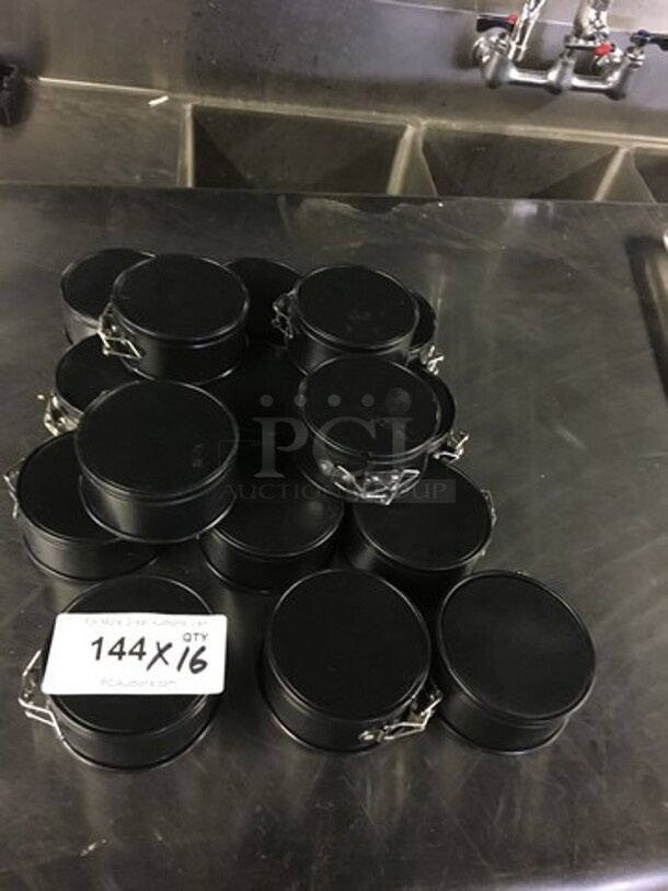 Metal Springform Baking Pans!  - Image 6 of 6