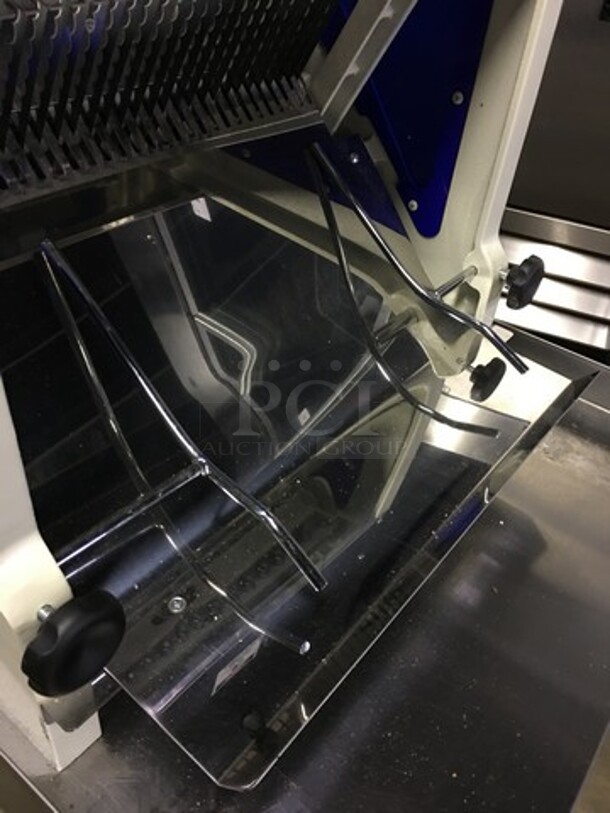 BEAUTIFUL! LATE MODEL 2018 BARLEY USED! Doyon Commercial Electric Bread Slicer! On Stainless Steel Commercial Equipment Stand! With Underneath Storage Space! Model SM302B Serial DYN1801046! 120V 1Phase! On Casters! Working When Removed! - Image 5 of 11