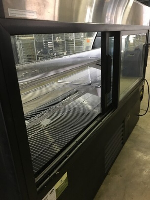 NICE! LATE MODEL 2018 Fogel Commercial Refrigerated Deli/Bakery Display Case! With Curved Front Glass! With 2 Sliding Rear Doors! Model ELITE6PFUS Serial 180517578! 115V 1Phase! Working When Removed! - Image 5 of 10