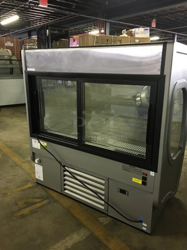 SWEET! LATE MODEL 2018 Fogel Commercial Refrigerated Deli/Bakery Display Case! With Curved Front Glass! With 2 Sliding Rear Doors! Model ELITE4PFUS Serial 1807106786! 115V 1Phase! Working When Removed! - Image 3 of 9