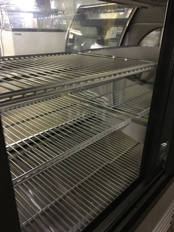 SWEET! LATE MODEL 2018 Fogel Commercial Refrigerated Deli/Bakery Display Case! With Curved Front Glass! With 2 Sliding Rear Doors! Model ELITE4PFUS Serial 1807106786! 115V 1Phase! Working When Removed! - Image 5 of 9