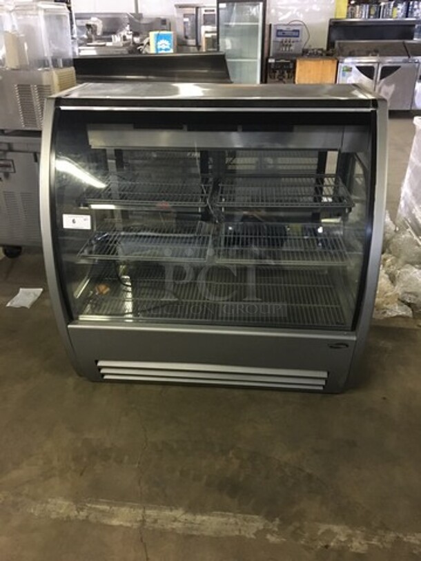 BEAUTIFUL! LATE MODEL 2018 Fogel Commercial Refrigerated Deli/Bakery Display Case! With Curved Front Glass! With 2 Sliding Rear Doors! Model ELITE4PFUS Serial 1807106787! 115V 1Phase! Working When Removed!