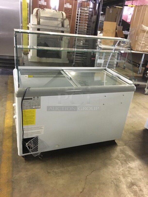 NICE! LATE MODEL Maxx Cold Commercial Gelato Ice Cream Dipping Cabinet/Display Case! With Curved Front Glass! With Overhead Shelf! Model MXDC8! 115V 1Phase! Working When Removed! - Image 4 of 8