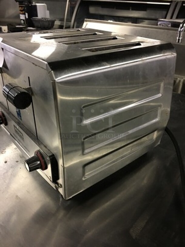 LATE MODEL Waring Commercial Heavy Duty 4 Slot Toaster! All Stainless Steel! Model WCT805! 240V! Working When Removed! - Image 2 of 8