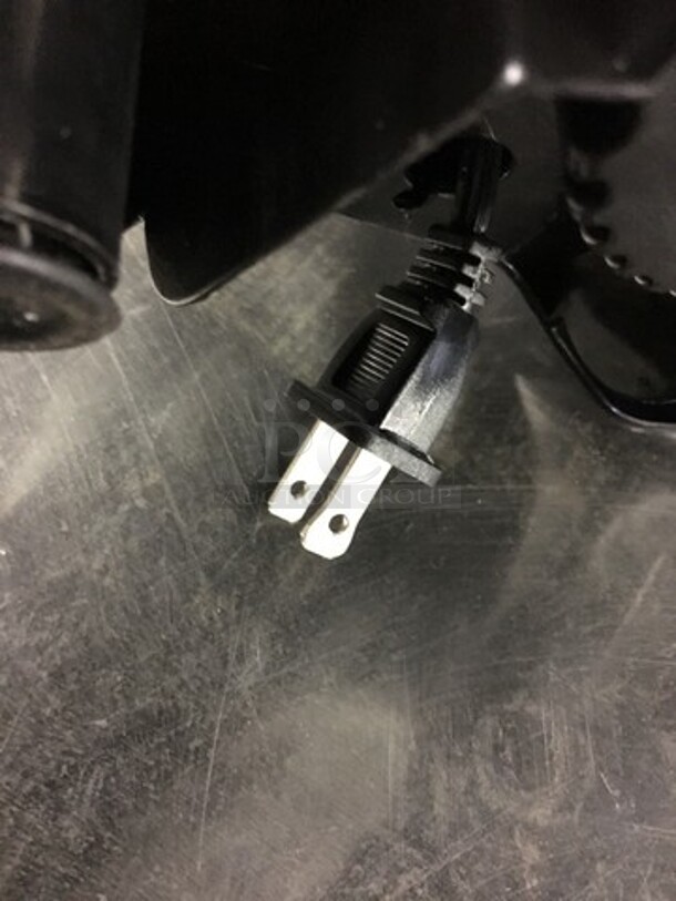Oster Commercial Countertop Food Processor! With Attachments! Working When Removed! - Image 8 of 8