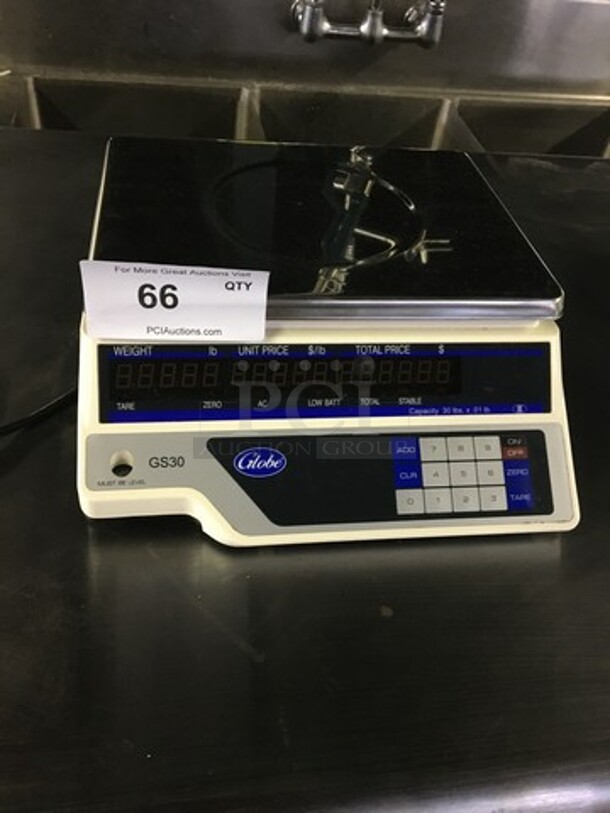 Globe Commercial Countertop Price Computing Scale! With Digital Controls! Model GS30 Serial 100162890! 110/120V!