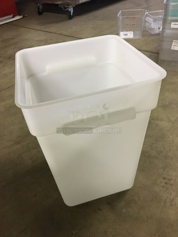 Winco Poly Measuring Container! 2 X Your Bid! - Image 3 of 6