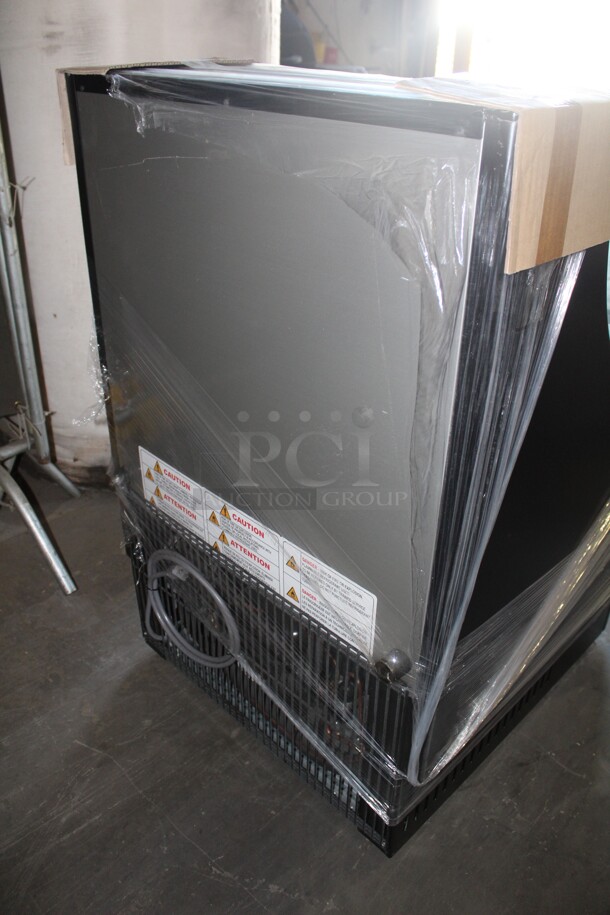 BRAND NEW AND AWESOME! Turbo Air Model TOM-30SB-N Commercial Stainless Steel Open Air Grab And Go Refrigerated Display Case/Cooler. 28x33.25x42. 115V/60Hz.  - Image 4 of 6