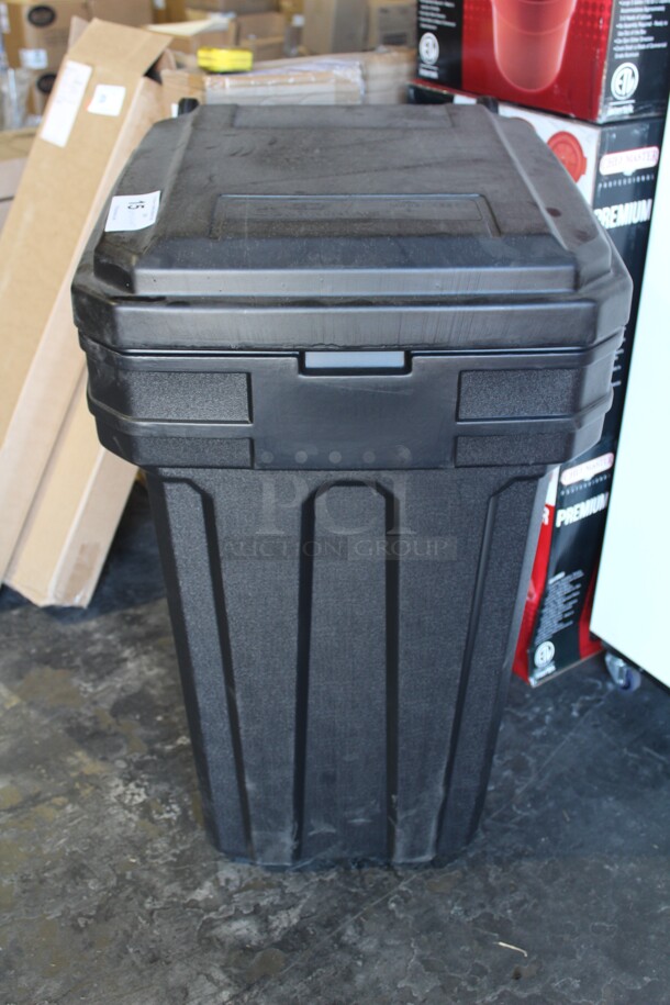 NEW! Commercial Rolling Trash Can. 22.5x27x40.5