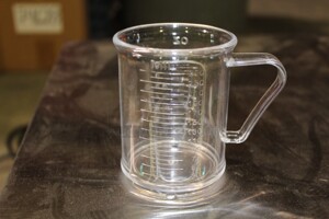 ALL ONE MONEY! 35 Clear Plastic 8 Ounce Measuring Cups. 4.25x3x4