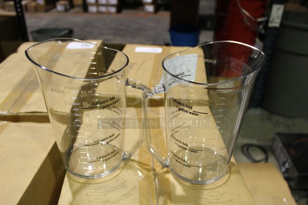 All ONE MONEY! 2 Cambro Camwear Commercial Plastic 2 Quart Measuring Cups. 7.75x6x8.5 - Image 2 of 2