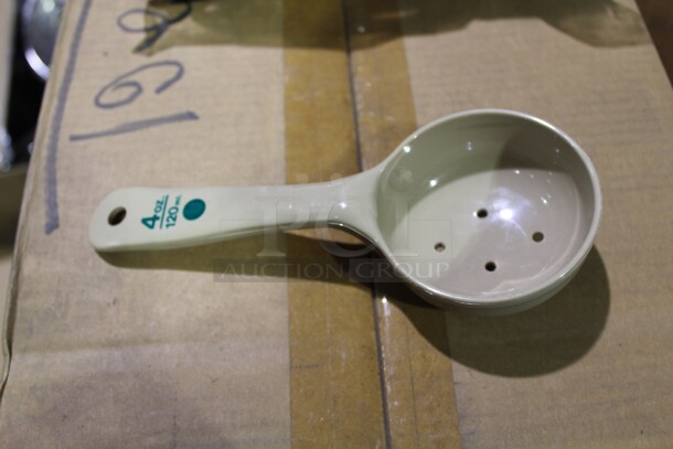 NEW! 12 Commercial Plastic 4 Ounce Perforated Portion/Measuring Spoons. 8.5x3.25x1.25. 12X Your Bid! 