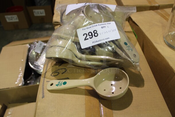 NEW! 16 Commercial Plastic 4 Ounce Perforated Portion/Measuring Spoons. 8.5x3.25x1.25. 16X Your Bid! 