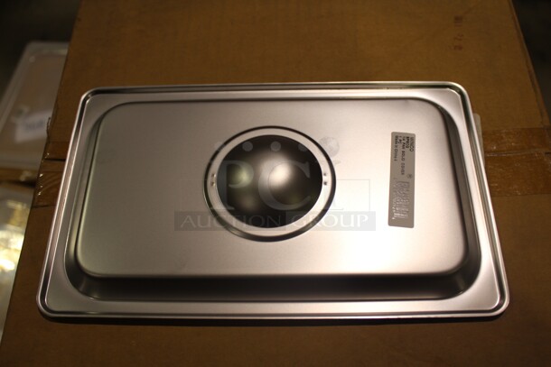 NEW IN BOX! 12 Winco SPSCQ Commercial Stainless Steel Quarter Pan Cover. 10.25x6.75x.25. 12X Your Bid!  - Image 2 of 3