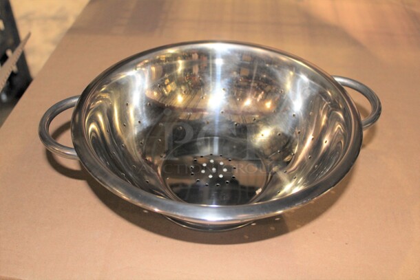 NEW! 6 Winco COD-3 Commercial Stainless Steel 3 Quart Colanders. 10x12x3.5. 6x Your Bid! - Image 1 of 2