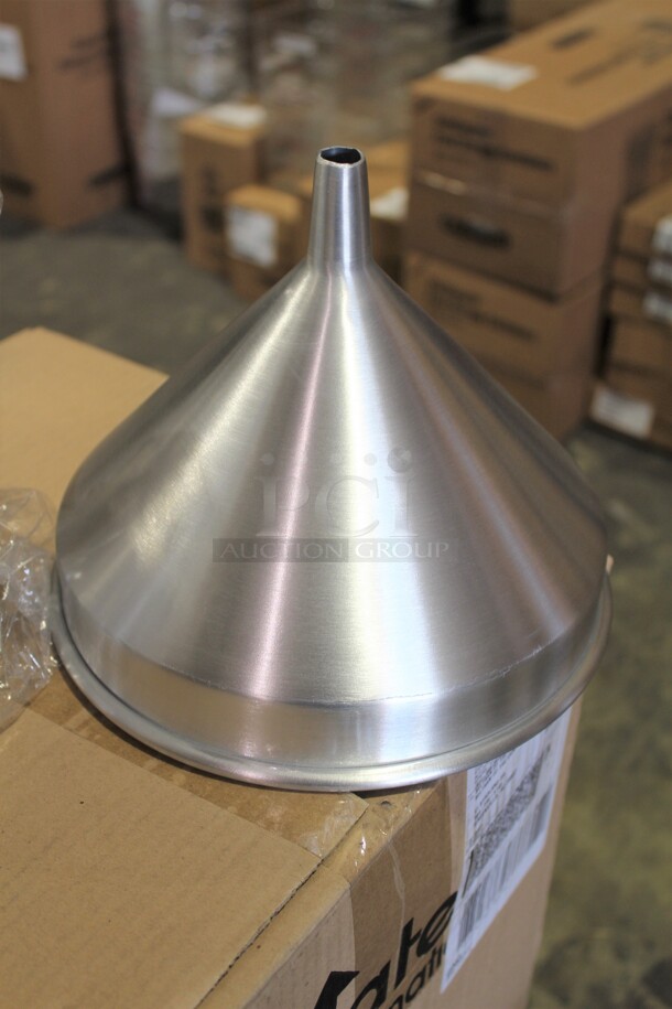 NEW! 8 American Metalcraft Commercial Funnels. 9x9x7. 8X Your Bid! - Image 1 of 3