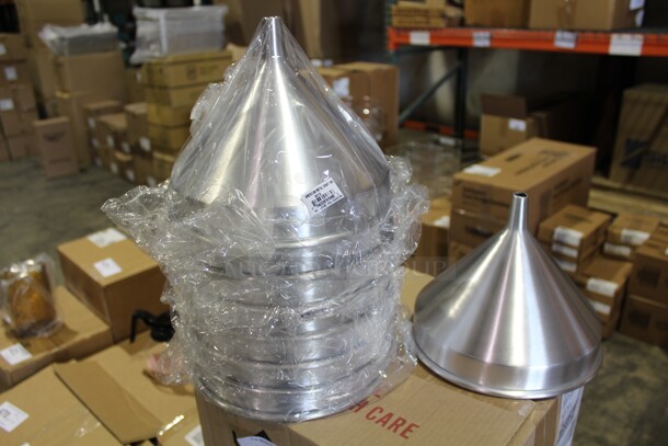 NEW! 8 American Metalcraft Commercial Funnels. 9x9x7. 8X Your Bid! - Image 2 of 3