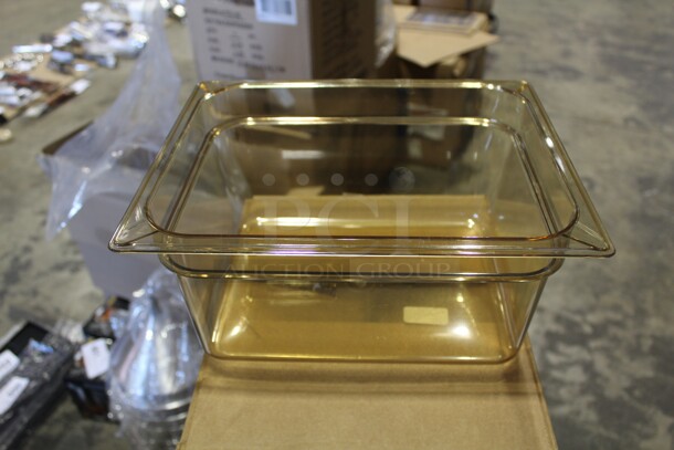 NEW IN BOX! 6 Carlisle Commercial Amber Plastic 1/2 Size Food Pan/Inserts. 12.5x10.5x6. 6X Your Bid!