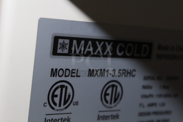 BRAND NEW! Maxx Cold Model MXM1-3.5RHC Commercial Glass Door Countertop Refrigerator/Cooler. 24.5x21.5x27. 115V/60Hz.  - Image 3 of 6