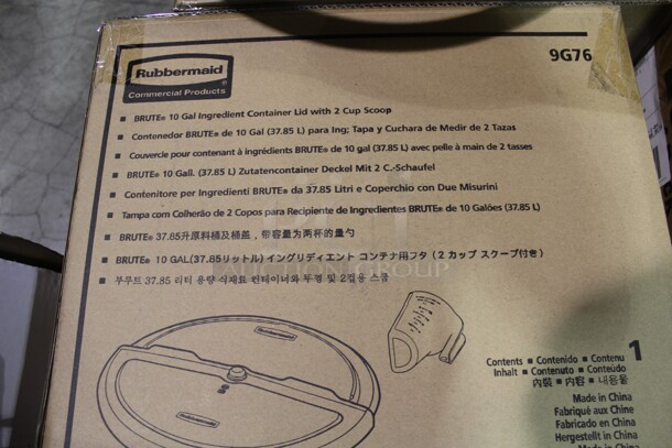 NEW IN BOX! 4 Rubbermaid 10 Gallon Ingredient Container Lid With 2 Cup Scoop. 17x17x1.5 - Image 2 of 2