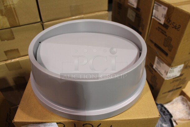 NEW! 4 Rubbermaid 2672 Untouchable Tops for Bases 2947,3546. 16x16x5. 4X Your Bid! - Image 1 of 2