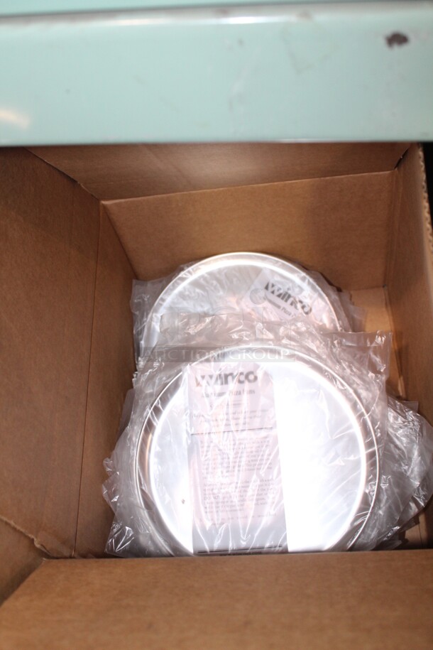 ALL ONE MONEY! 10" Winco Aluminum Pizza Pans.  - Image 2 of 2