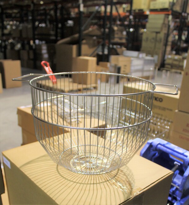 NEW! Commercial Stainless Steel Basket. 13x8x10 - Image 1 of 1
