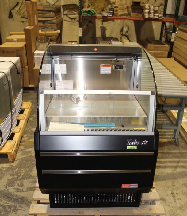 BRAND NEW! Turbo Air Model TOM-30SB-N Commercial Stainless Steel Open Air Grab And Go Refrigerated Display Case/Cooler. 28x33.25x42. 115V/60Hz. 
