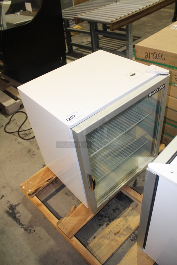 BRAND NEW! Maxx Cold Model MXM1-3.5RHC Commercial Glass Door Countertop Refrigerator/Cooler. 24.5x21.5x27. 115V/60Hz.  - Image 1 of 5