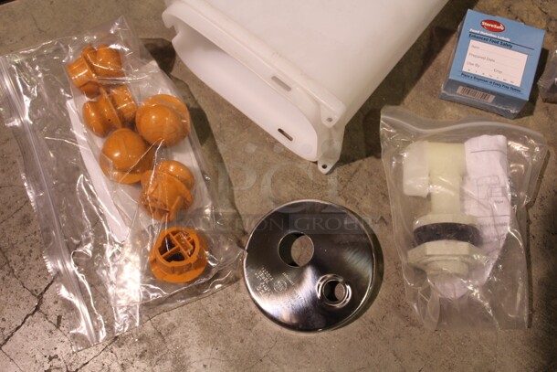 ALL ONE MONEY! 2 Server Commercial Stainless Steel Syrup Rail Jars And Miscellaneous Items.  - Image 5 of 11