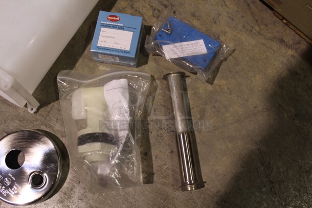 ALL ONE MONEY! 2 Server Commercial Stainless Steel Syrup Rail Jars And Miscellaneous Items.  - Image 6 of 11