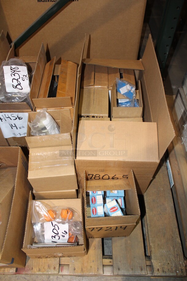 ALL ONE MONEY! 2 Server Commercial Stainless Steel Syrup Rail Jars And Miscellaneous Items.  - Image 8 of 11