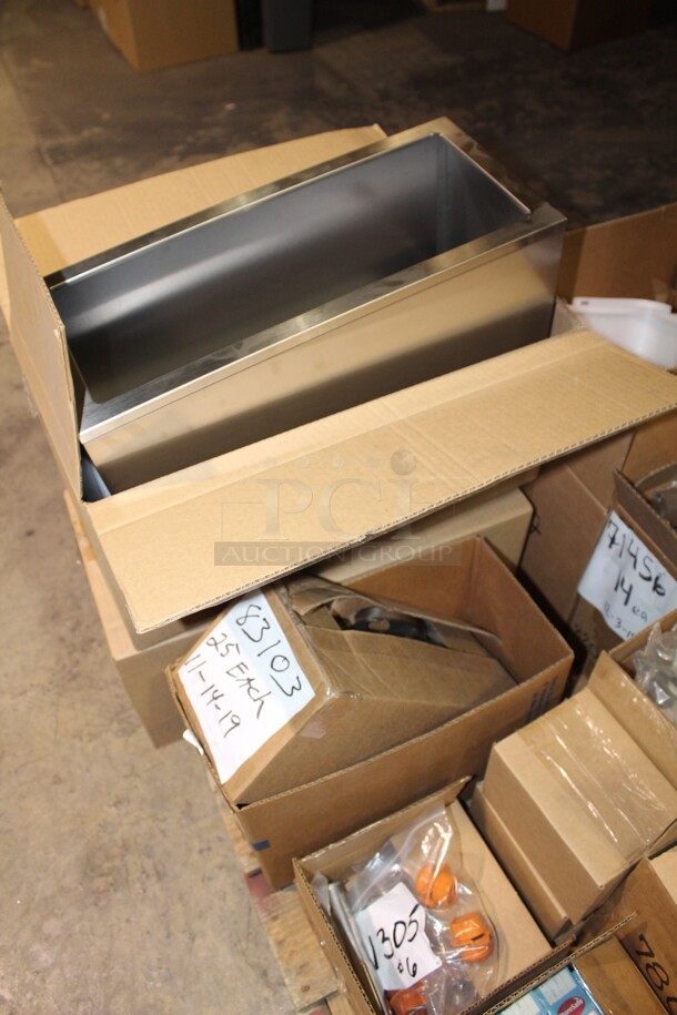 ALL ONE MONEY! 2 Server Commercial Stainless Steel Syrup Rail Jars And Miscellaneous Items.  - Image 10 of 11
