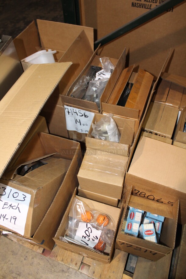 ALL ONE MONEY! 2 Server Commercial Stainless Steel Syrup Rail Jars And Miscellaneous Items.  - Image 11 of 11