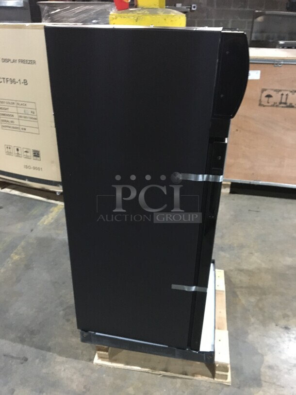 GREAT! NEW IN THE BOX! Beverage Air Commercial Countertop Reach In Freezer Merchandiser! With Poly Coated Racks! Model CTF31B! 115V! - Image 6 of 11