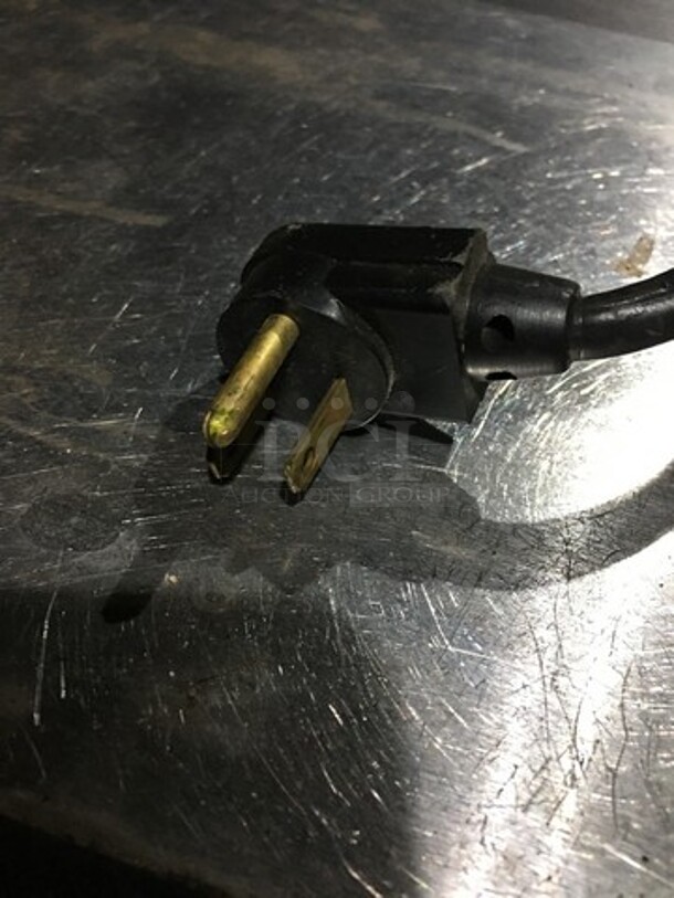 True Commercial Under The Counter Beer Bottle Cooler! With 2 Stainless Steel Sliding Top Doors! With Front Bottle Rail Attachment! Model TD5018 Serial 6627575! 115V 1Phase! - Image 8 of 8