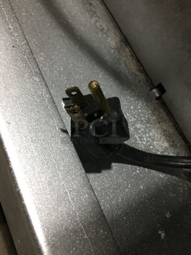 Garland Commercial Natural Gas Powered Single Deck Convection Oven! With View Through Doors! All Stainless Steel! Master 200 Series! With Legs! - Image 9 of 10