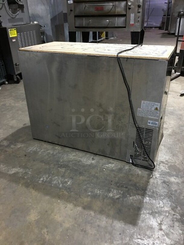 Avantco Commercial 2 Door Refrigerated Bar Back Merchandiser! With Poly Coated Racks! All Stainless Steel! Model 178UBB48GHCS! 115V! - Image 4 of 10