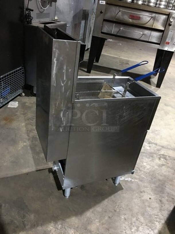 Pitco Natural Gas Powered 3 Burner Deep Fat Fryer! With 2 Metal Frying Baskets! With Backsplash! Model 40C+ Serial G14FA030253! On Legs! - Image 3 of 8