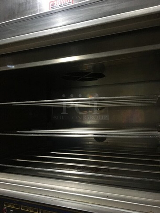 Nuvu Subway Edition Double Deck Convection Oven/Proofer Combo! With View Through Doors! All Stainless Steel! Model SUB123 Serial 389766000705! 208V 3+N Phase! On Commercial Casters! - Image 8 of 11