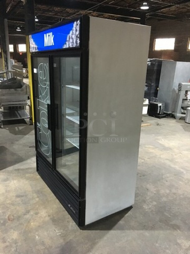 True Commercial 2 Door Reach In Refrigerator Merchandiser! With Poly Coated Racks! Model GDM49 Serial 536496! 115V 1Phase!  - Image 2 of 9