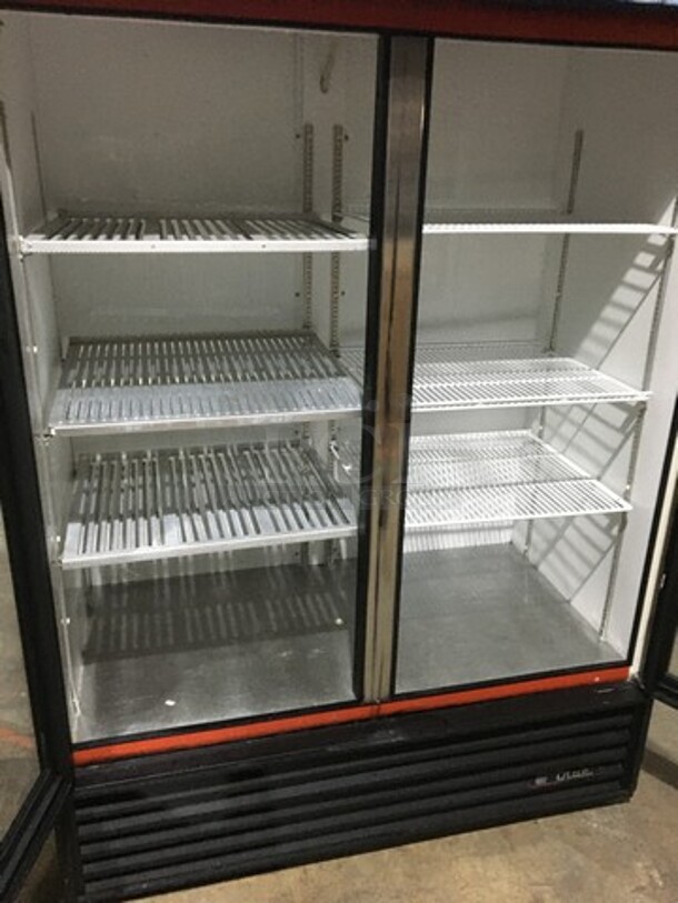 True Commercial 2 Door Reach In Refrigerator Merchandiser! With Poly Coated Racks! Model GDM49 Serial 536496! 115V 1Phase!  - Image 5 of 9