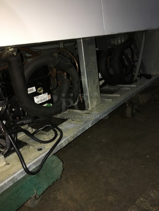 Commercial 2 Door Half Refrigerated Cooler Merchandiser & Half Reach In Freezer Merchandiser!  - Image 8 of 9