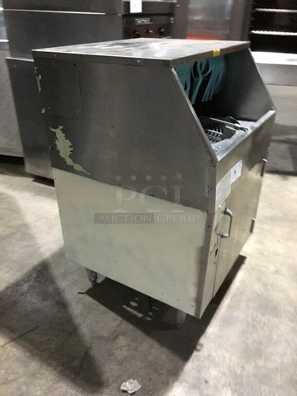 Moyer Diebel Commercial Glass Dishwasher! All Stainless Steel! On Legs! - Image 3 of 8