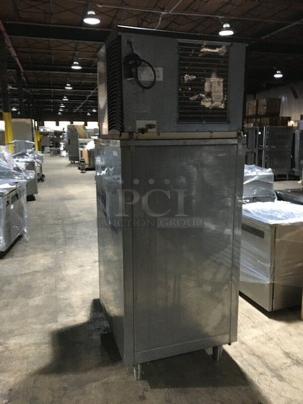 Manitowoc Commercial Ice Making Machine! With Ice Bin! All Stainless Steel Body! Model SY0454A Serial 040865045! 115V 1Phase! On Legs! 2 X Your Bid! Makes One Unit! - Image 4 of 10