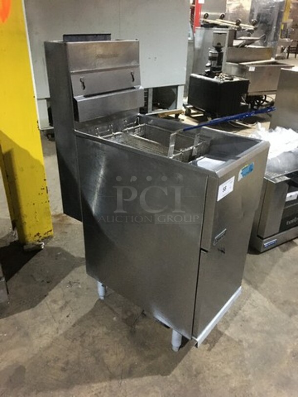 Pitco Commercial Natural Gas Powered Deep Fat Fryer! With Backsplash! All Stainless Steel! Model 40C Serial G14HB046604! On Legs! - Image 4 of 9