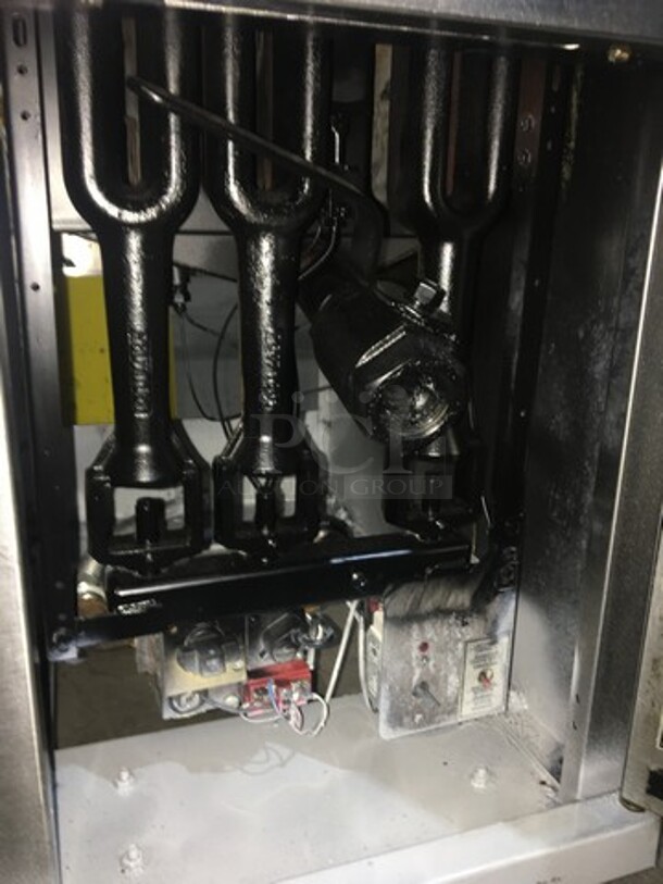 Pitco Commercial Natural Gas Powered Deep Fat Fryer! With Backsplash! All Stainless Steel! Model 40C Serial G14HB046604! On Legs! - Image 7 of 9