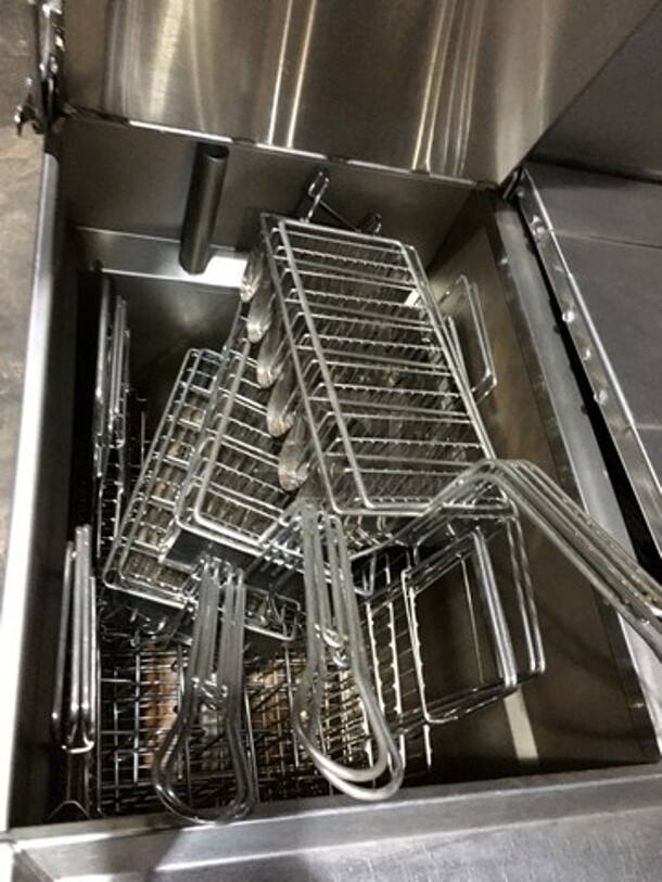 WOW! Pitco Dual Commercial Natural Gas Powered Pasta Cooker/Rethermalizer! With Metal Baskets! All Stainless Steel! Model SRTG Serial G09DC011971! On Commercial Casters! - Image 5 of 10