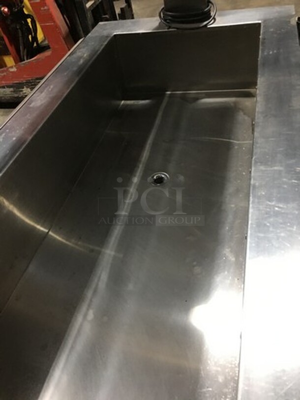 Vollrath Commercial Refrigerated Cold Pan! With Sneeze Guard! All Stainless Steel! With Lowering Prep/Serve Line! Model M3616500001EFA Serial B33600510731002! 120V 1Phase! On Commercial Casters! - Image 5 of 10