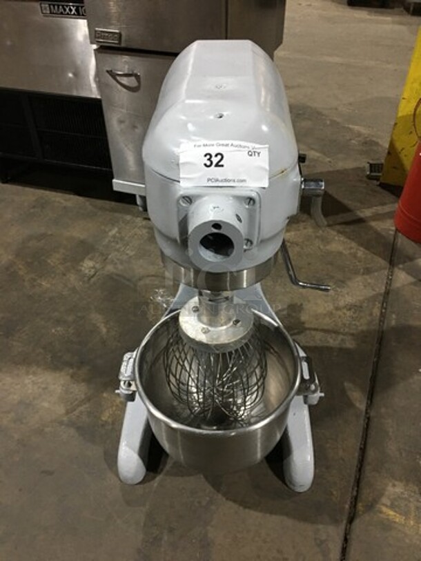 Hobart Commercial Floor Style 20 Quart Planetary Mixer! With Bowl! With Whip Attachment! Model A200 Serial 1296032! 115V 1Phase!